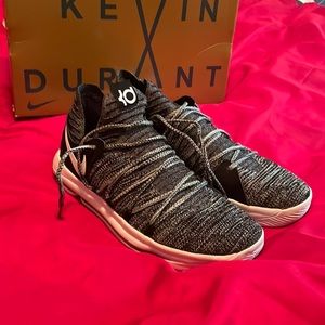 Mens Nike KD size 14 make an offer